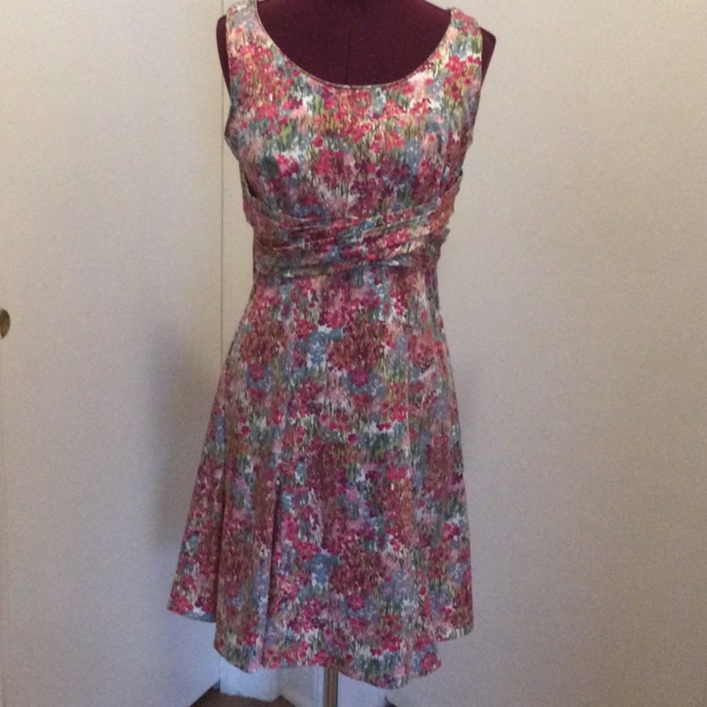 Sleeveless print dress
